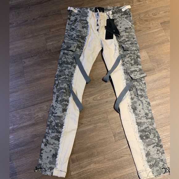 Valabasas Camo Pants